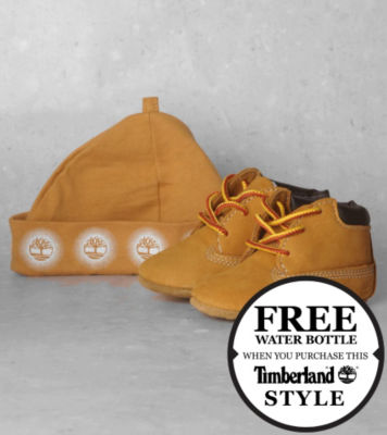 Timberland Bootie & Hat Set Crib