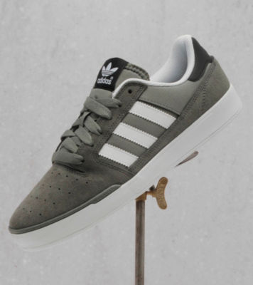 Pitch Cinder Grey/White