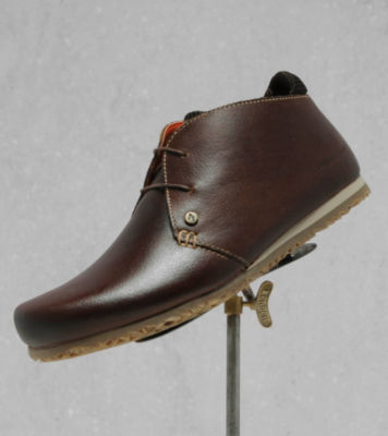 One True Saxon Overhand Leather